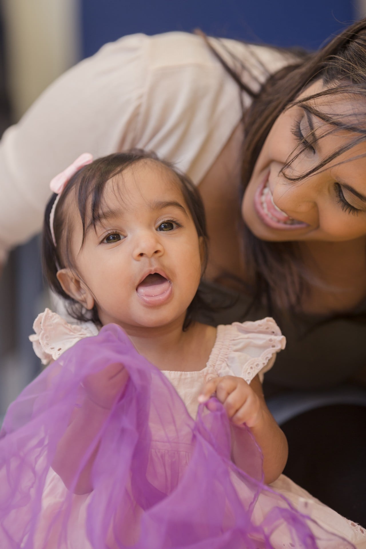mum and baby at Baby Sensory class